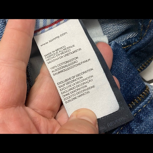 Tommy Hilfiger Jean shorts size 2 - Picture 4 of 4